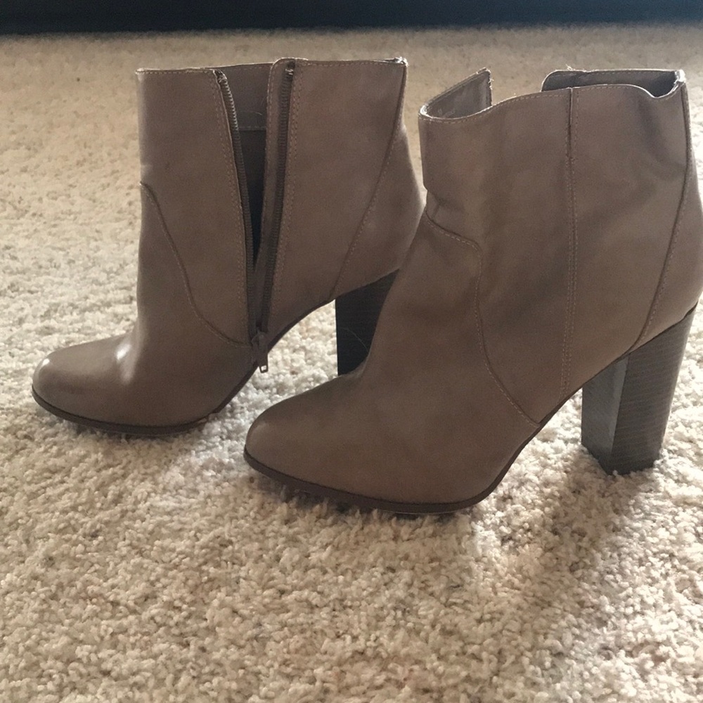 Ankle boots